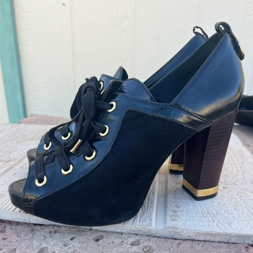 Tory Burch Talisa Heels Women’s Size 9.5 Black Leather Patent Suede Lace Tie